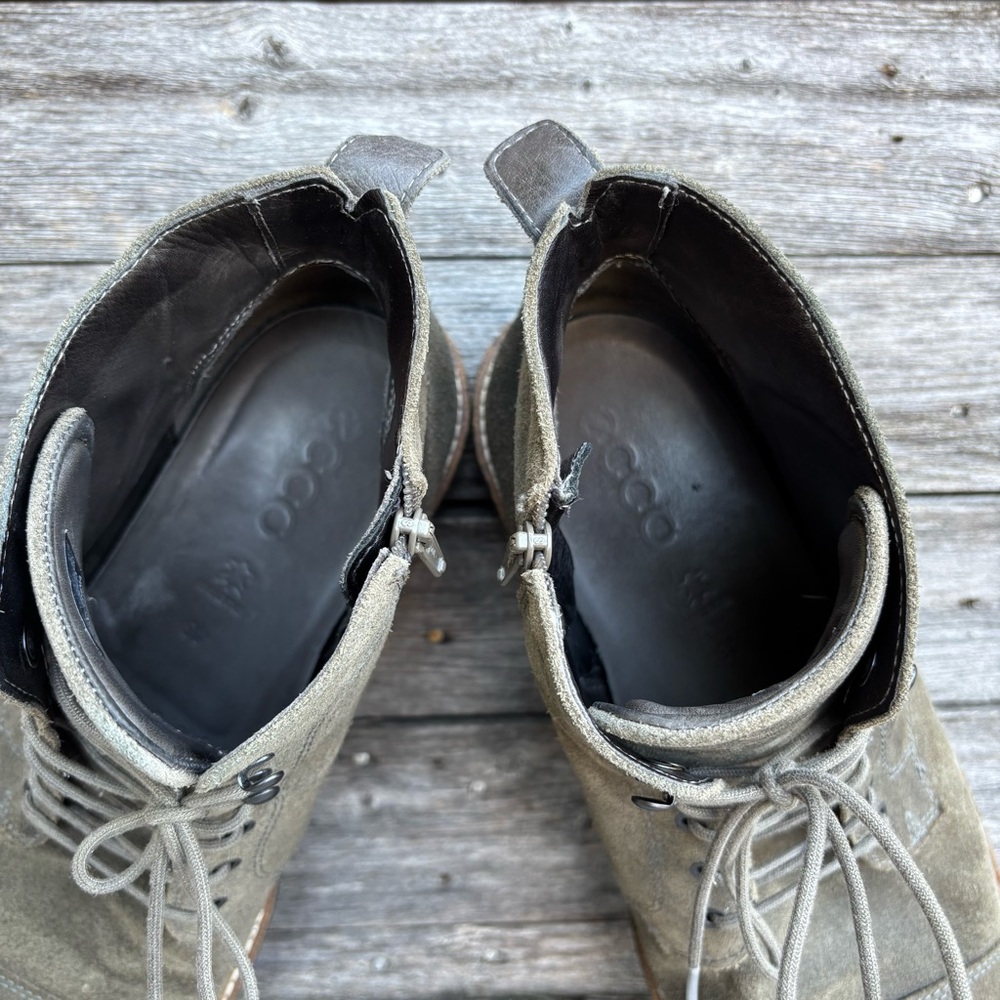 ECCO Kenton Classic Boots - Picture 6 of 8
